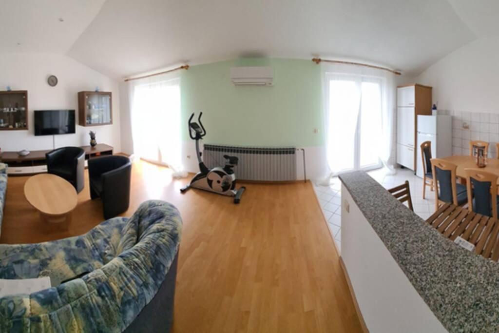 Mitros Apartment มาลินสกา ภายนอก รูปภาพ